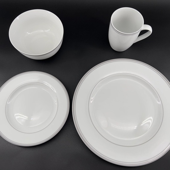 Amazon 16-Piece Cafe Stripe DinnerWare Set, Service for 4, Grey - Picture 3 of 4
